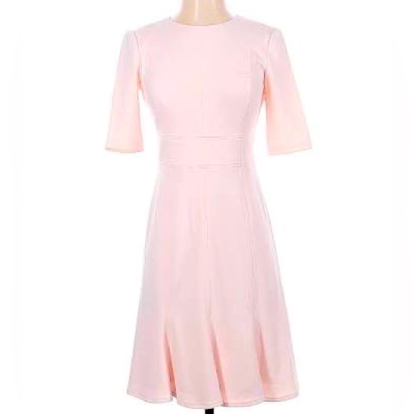 Vince Camuto Dresses & Skirts - Vince Camuto light pink dress